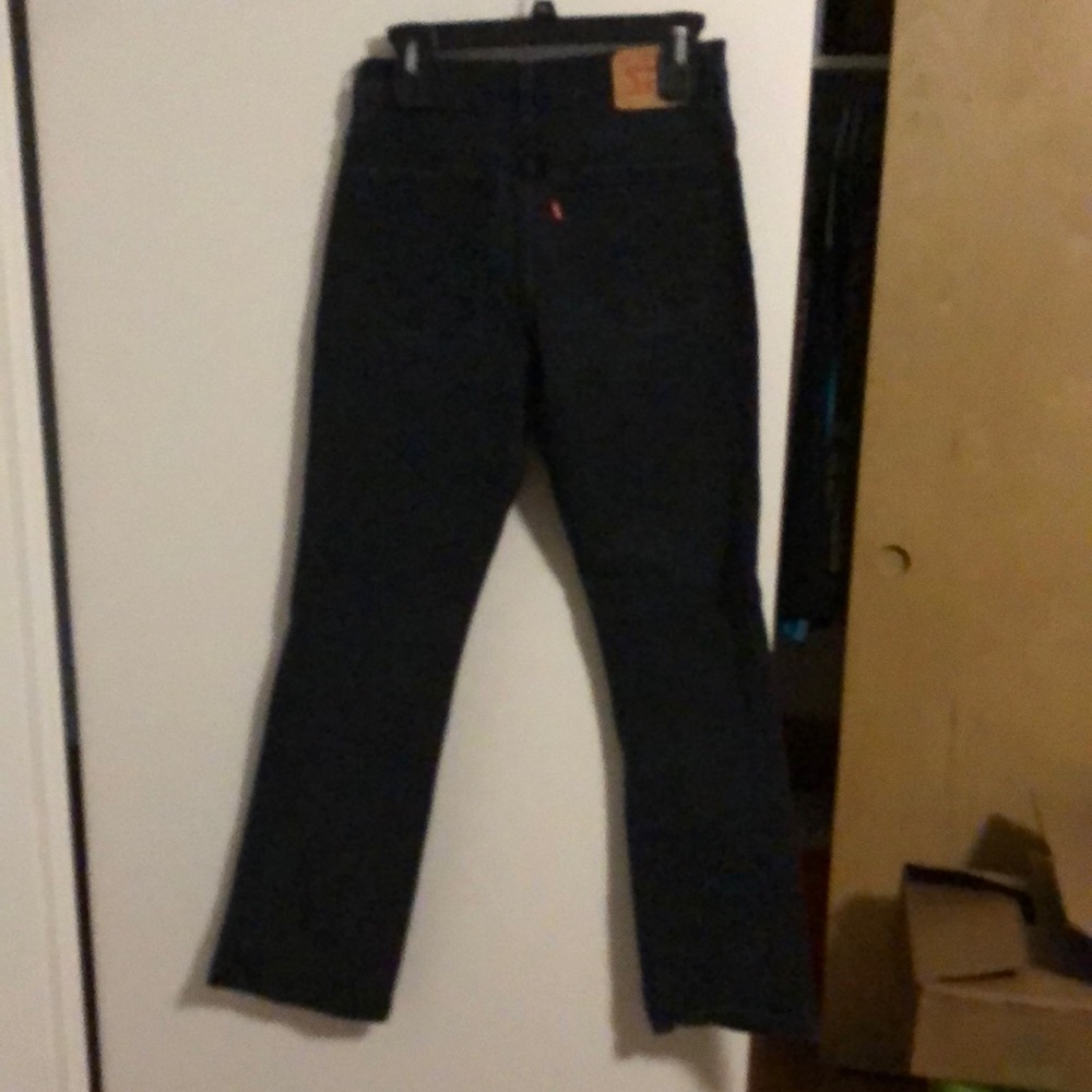 Women’s size 8 Levi jeans